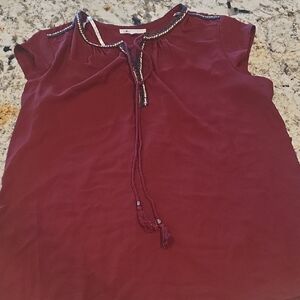 DR2 Burgundy Short-Sleeve Tassel Tie Blouse